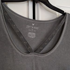 Soft & Sexy distressed T - EUC
